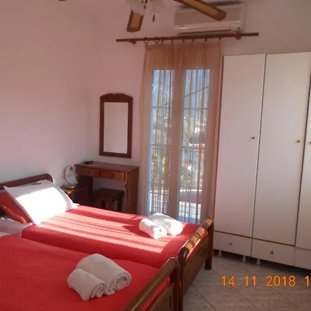 Aparthotel Labrini's *